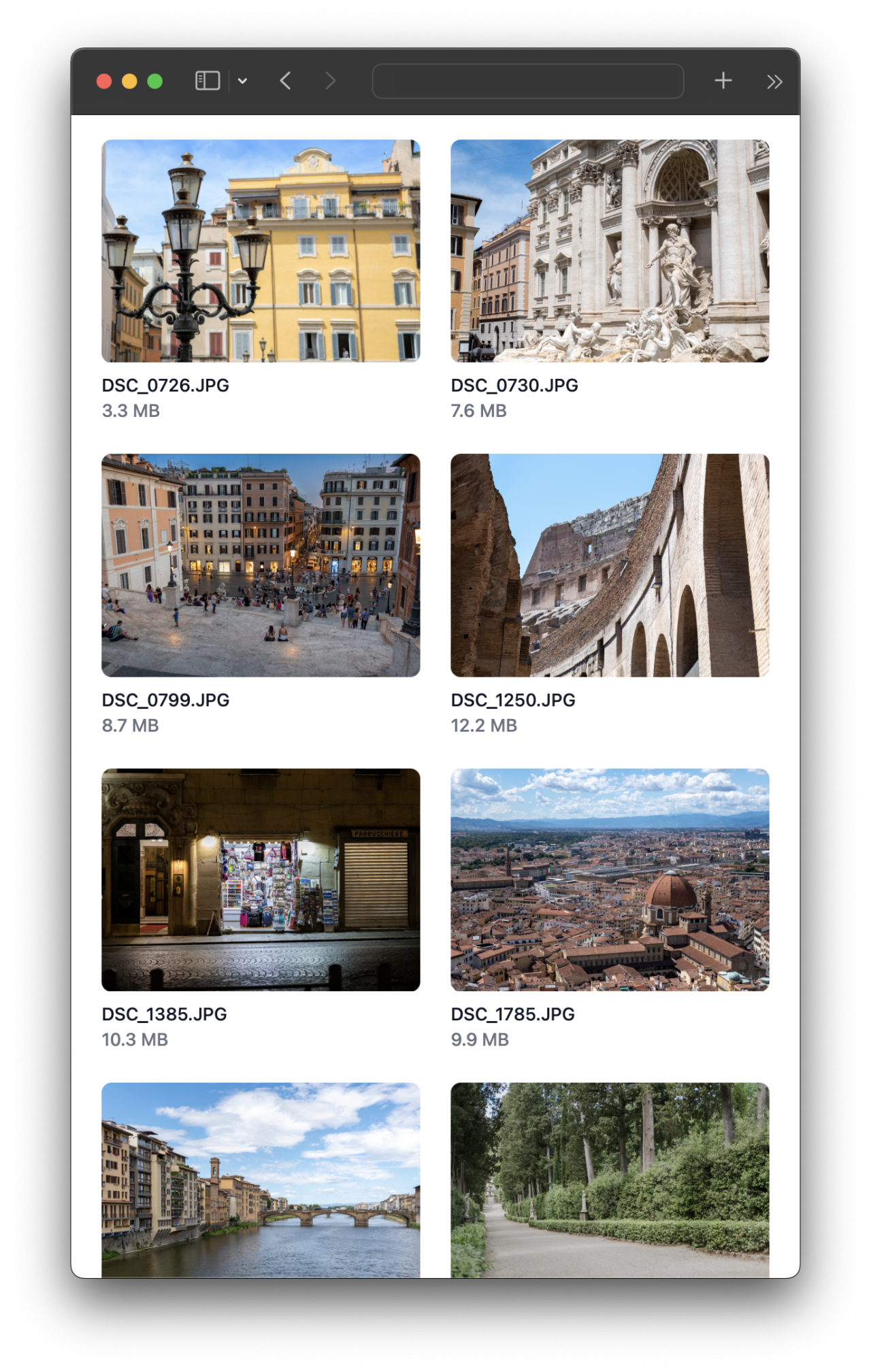 Grid UI of a photo gallery for small screen sizes.