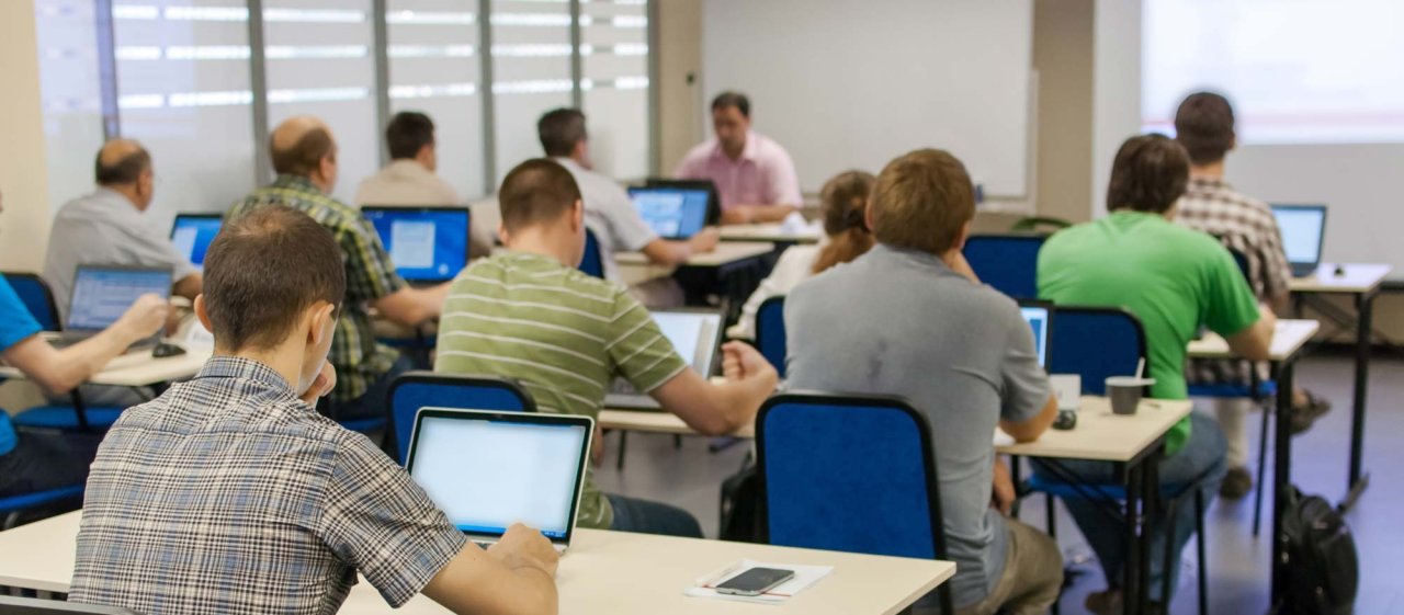 filemaker training db services.
