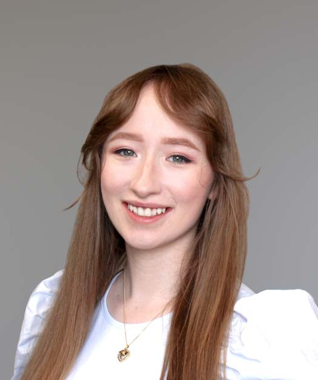 katie knauss headshot.
