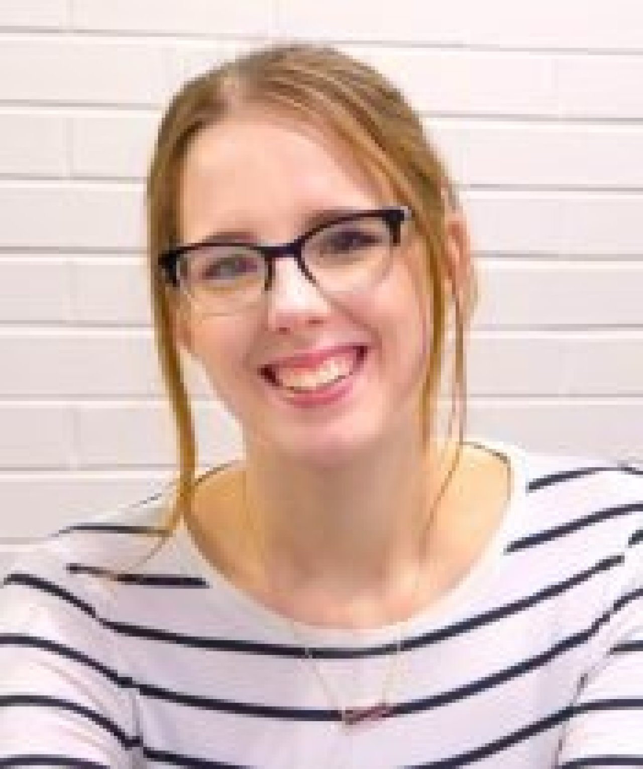sarah gaskin headshot.